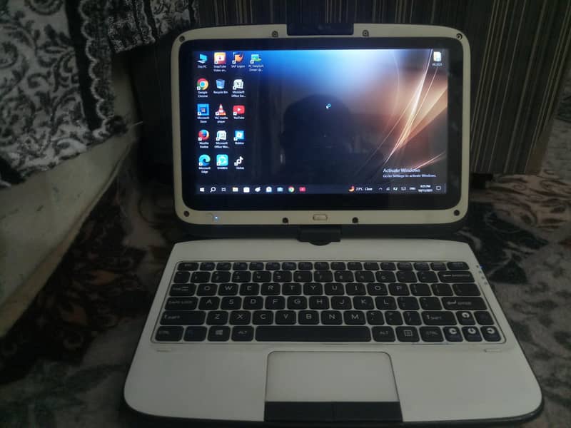 Mini Laptop+Tablet 7