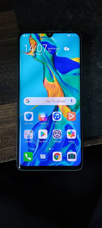 Huawei p30 pro with Box and Original Charger