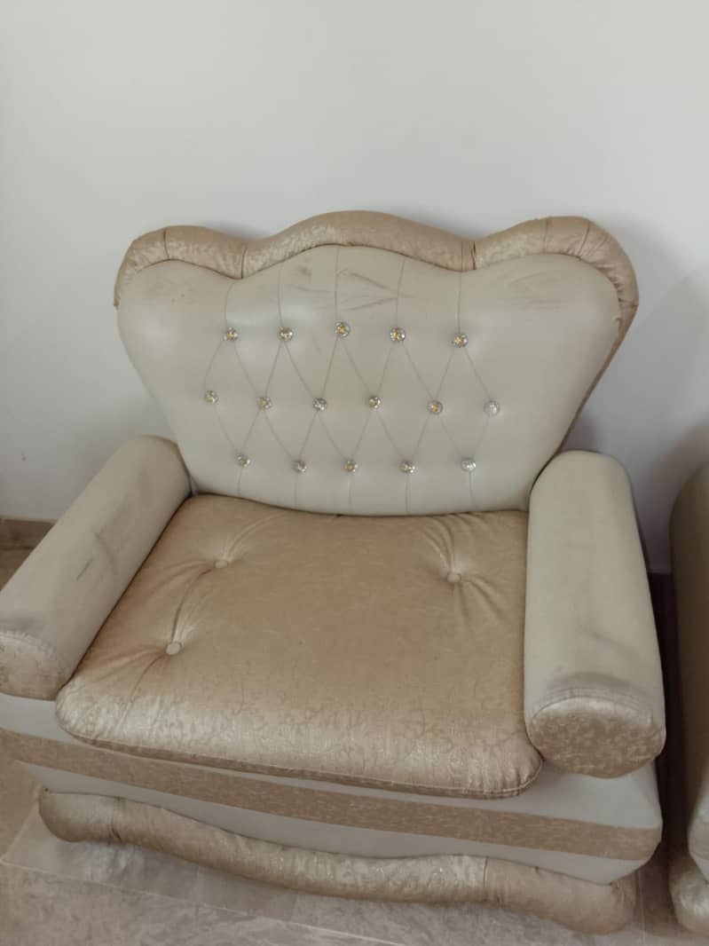 sofa set Available 3