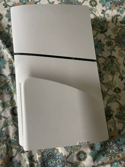 PS 5 1 Tb UK Version ( Less Used )