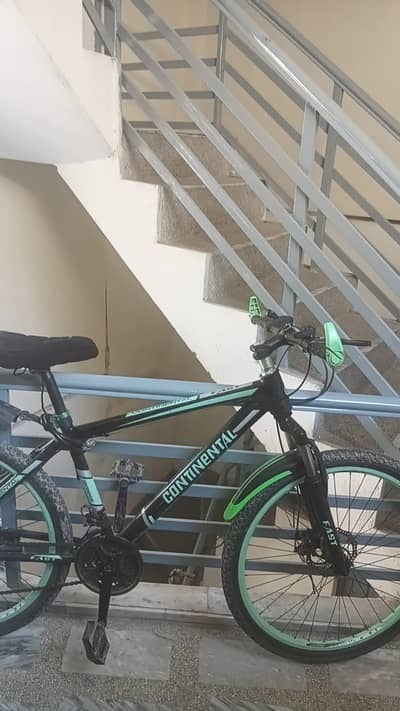 mountain cycle in excellent condition