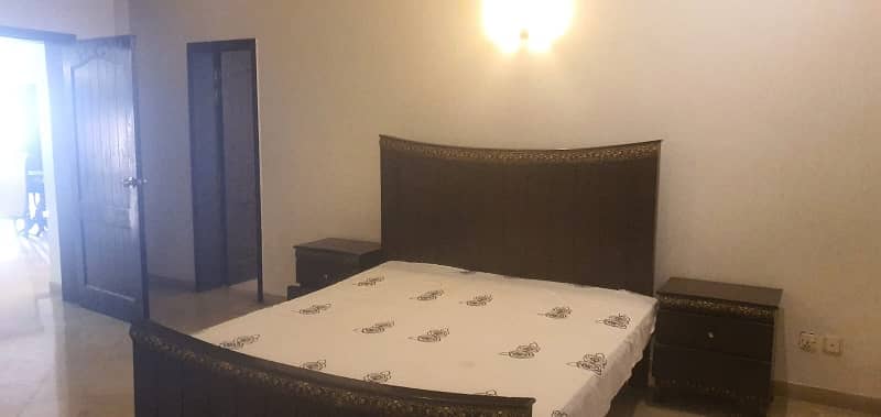 1knal lower portion , upper lock 0