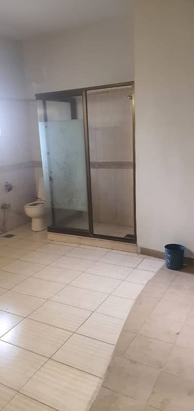 1knal lower portion , upper lock 2