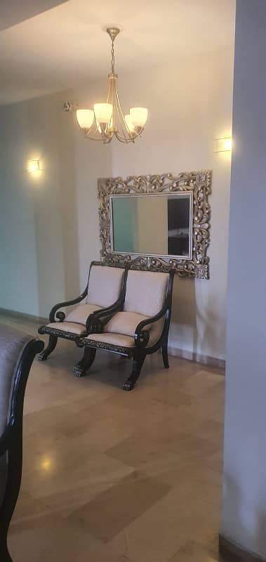 1knal lower portion , upper lock 4