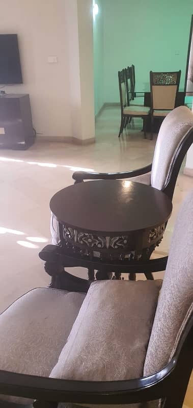 1knal lower portion , upper lock 15