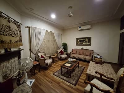 400sq yards, Brand New Condition, 8Bedrooms, 3 Stories,(Chance Deal)