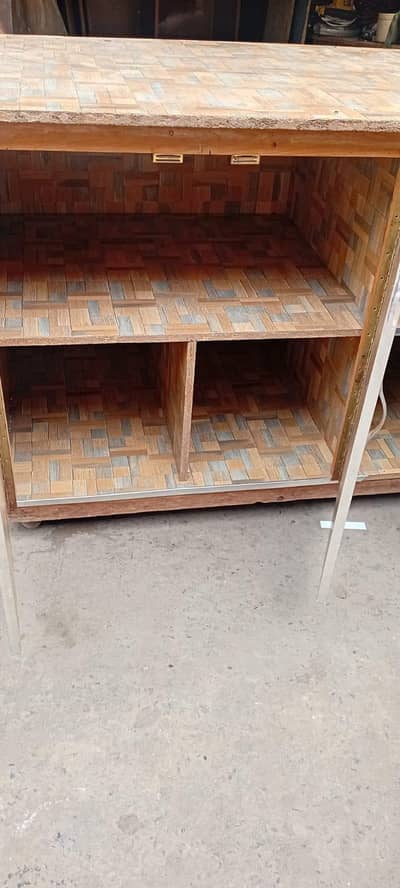 iron stand in best condition