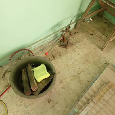 کاؤنٹر دو چولہے گیس والے الو کاٹنے والی مشین لیٹے بوتلے ٹپ وغیرہ