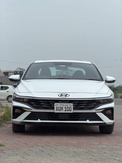 Hyundai Elantra Hybrid 2025 Model