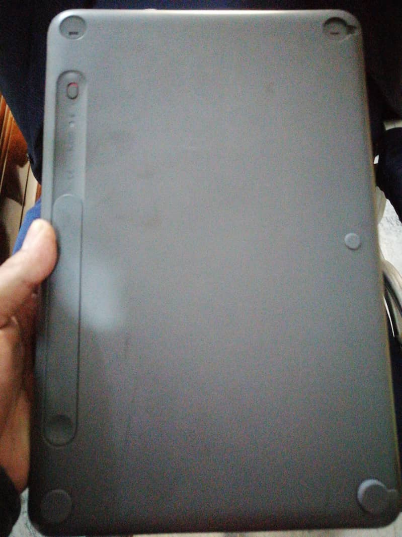 Logitech wireless keyboard 3 connection  simultaneously 1