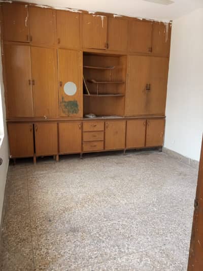 9 Marla Upper Portion Gulzar e Quide Old Airport Link Road