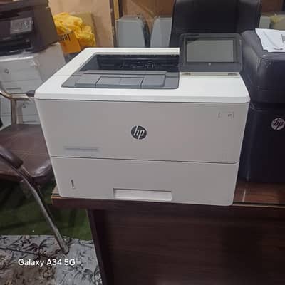hp laserjet E50145