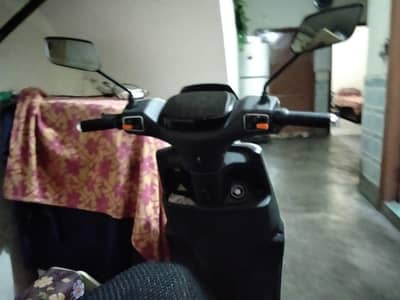 Revoo Electric Scooty 2024 Model Like New Condition Karachi