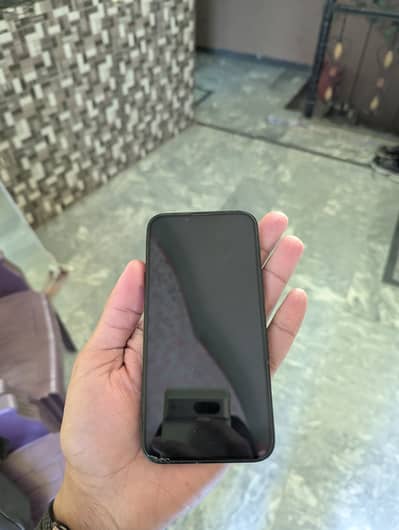 IPHONE 13 10/9.5 condition