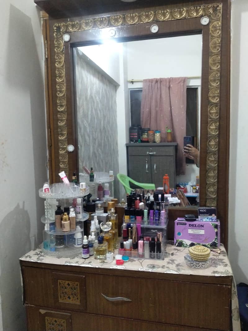 Walnut dressing table 1