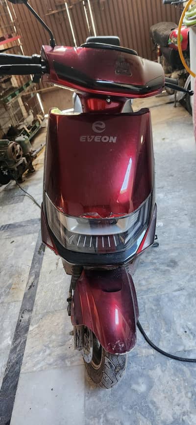 Electirc scooty 1200 watt battery