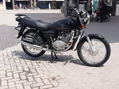 Suzuki GS 150