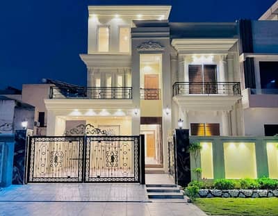 Prime Location House Of 10 Marla Is Available For sale