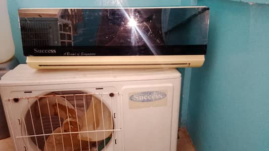 split AC 1 Ton Sada A to Z Original Condition me hai Gass lock hai