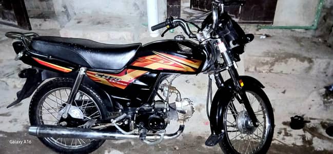 bilkul Neat And Clean bike ha Total Genuine bike ha Tunning b ok ha