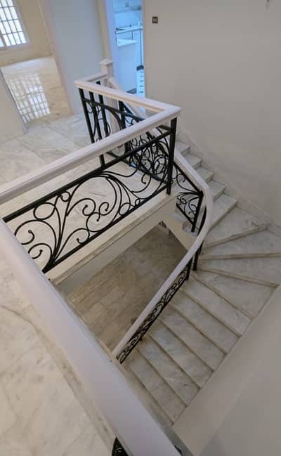 Defence 500 Yards Bungalow For Rent