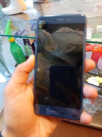 honor 8 lite 3 32 back thora sa brake or screen par chota sa dot