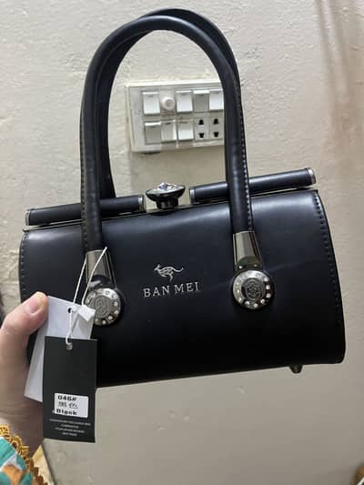 Hand bag