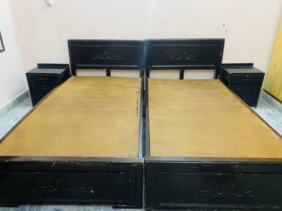 2 single bed with 2 side tables