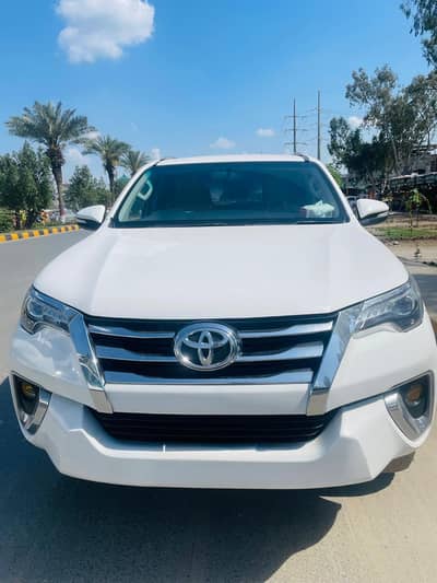 Toyota Fortuner (2017) model