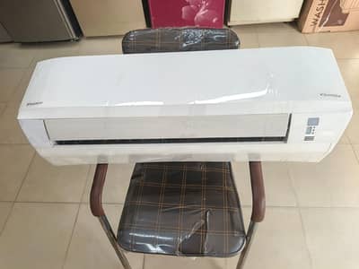 Daikin 1 ton DC inverter Genuine  all okay (0306/4462/443) wowset