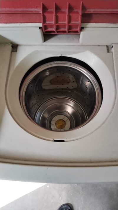 super one ki new halt ki machine hai sth dryer bhi hai machine full