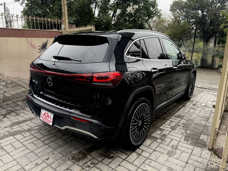 Mercedes EQA 3