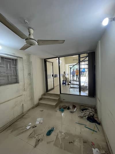 Unoccupied Shop Of 550 Square Yards Is Available For rent In Federal B Area