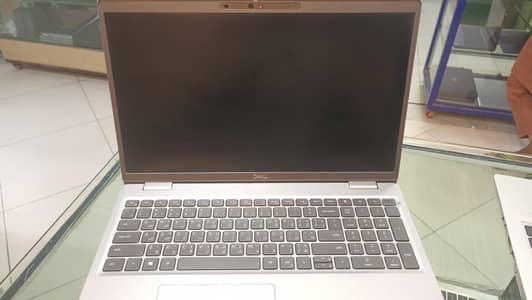 dell latitude 5520 i7/11 generation
