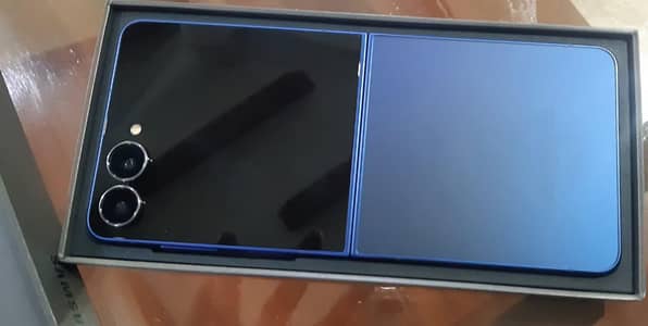 Samsung Z Flip7  - New just Box Opened- Non PTA
