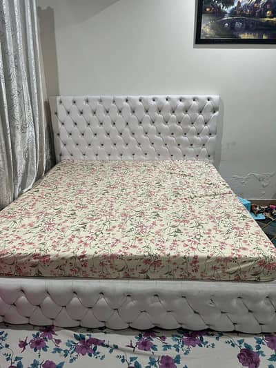 POSHISH BED WITH SIDE TABLES WITHOUT MATTRESS