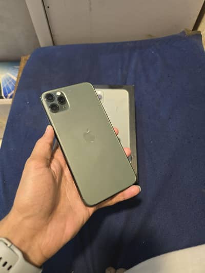 iphone 11pro max 256gb PTA Approved With box