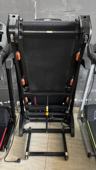 Hydro fitness Treadmill 1.9Horsepower Motor Auto Incline