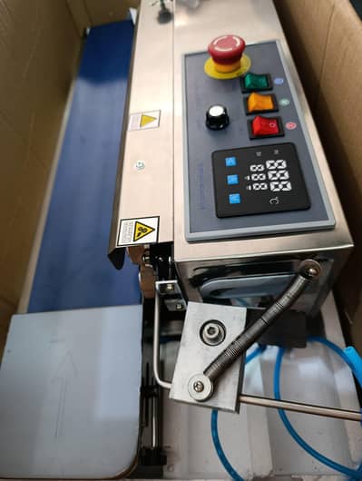 Continues Sealer Machine , Packing pouches Machine