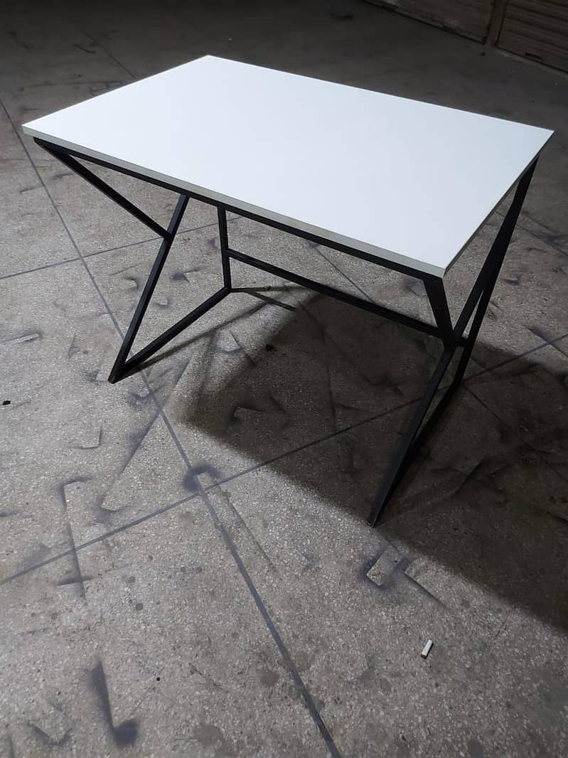 computer table / workstation / laptop table / study table 15