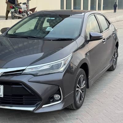 Toyota Corolla Altis Grande X 1.8 Beige interior