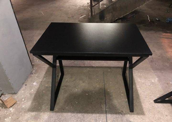 computer table / workstation / laptop table / study table 13