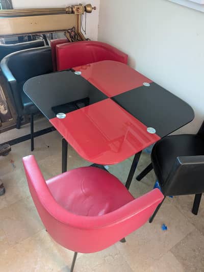 4 seat dinning table