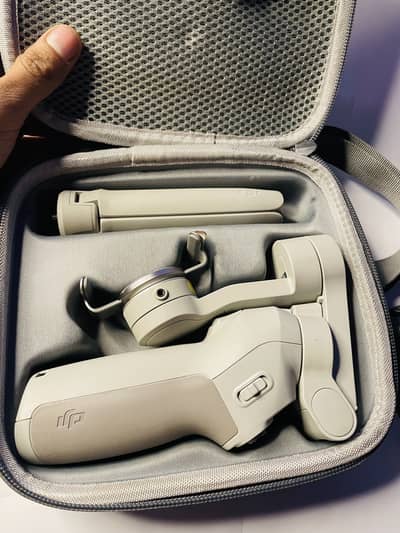 DJI Osmo Mobile SE Gimbal 10/10 Condition | Vlogging Stabilizer