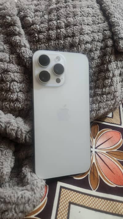 512 GB Variant Iphone 15 Pro Max