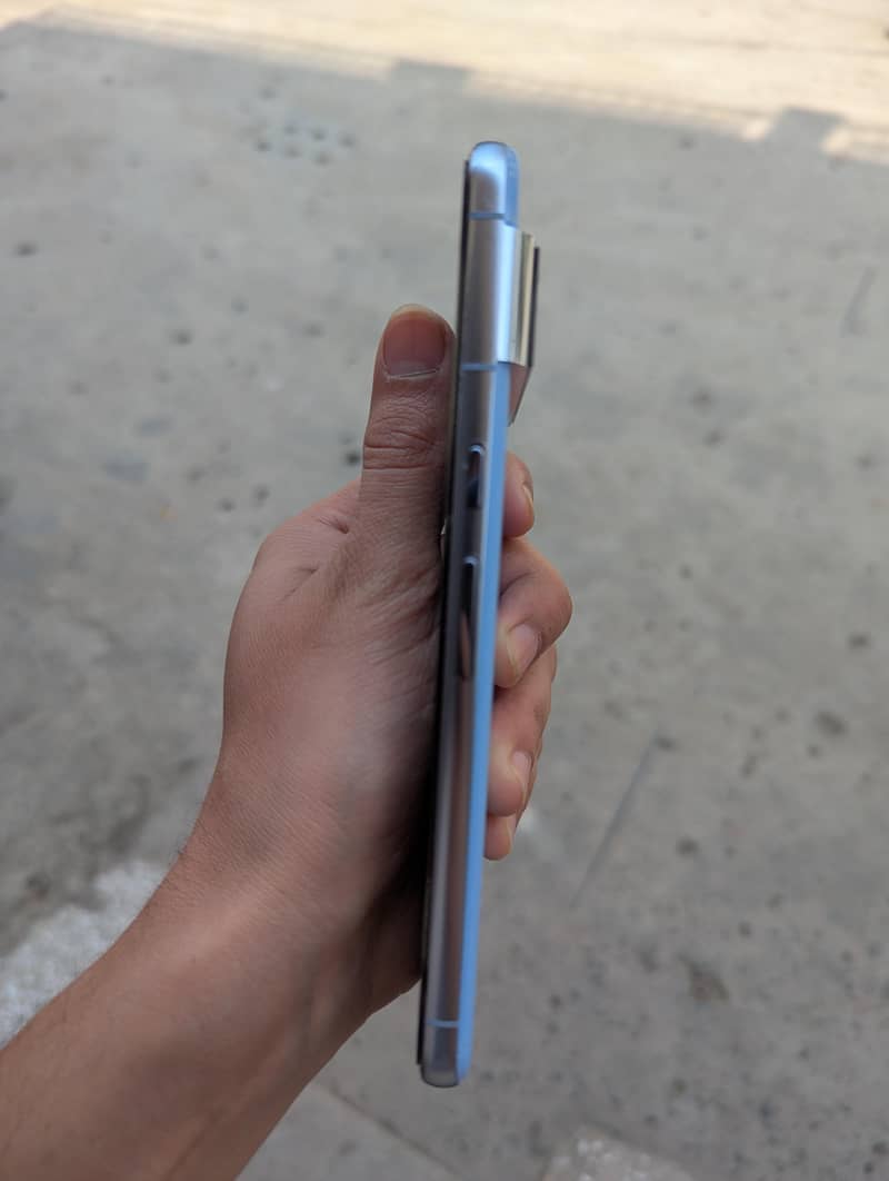 Google pixel 8 pro 2