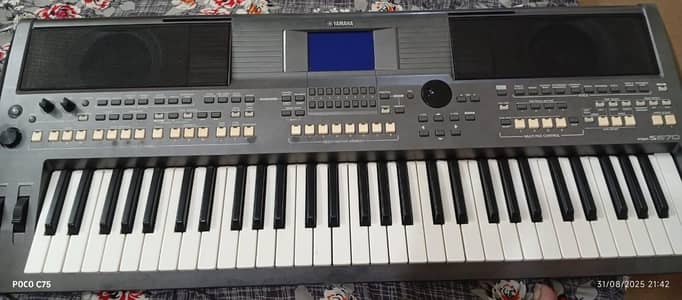 Yamaha PSR S670 Professional Piano Yamaha Keyboard Roland Casio Korg