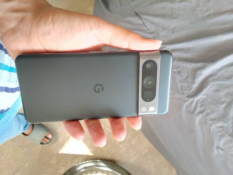 Google pixel 8 pro 2