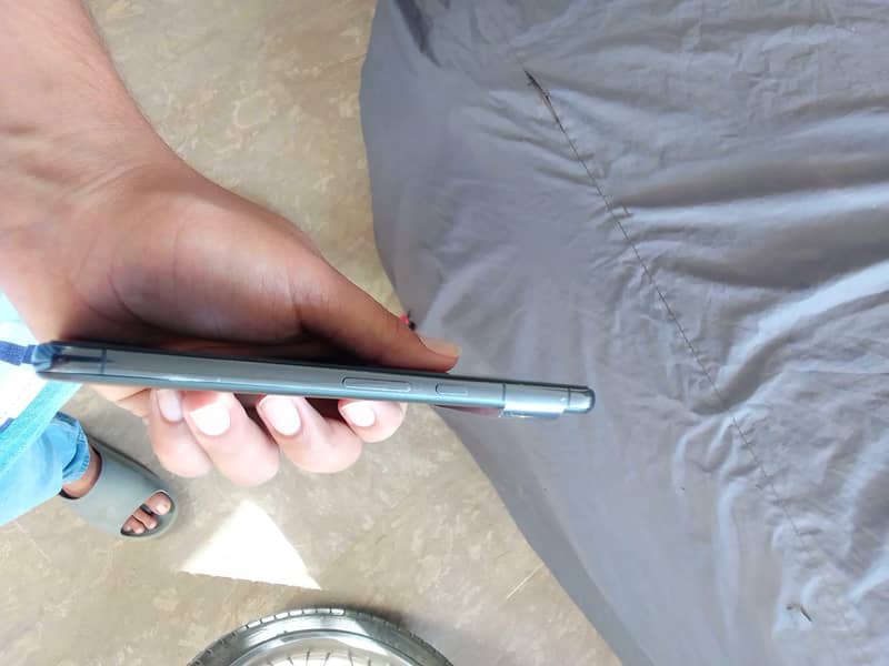 Google pixel 8 pro 6