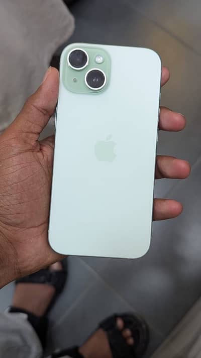 iPhone 15 10/10 water pack onic sim working